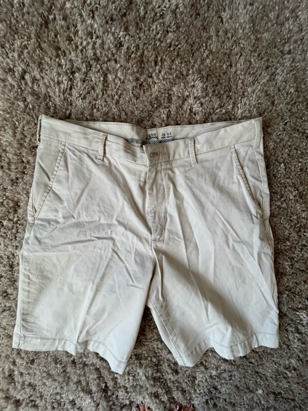IZOD  Men's Shorts